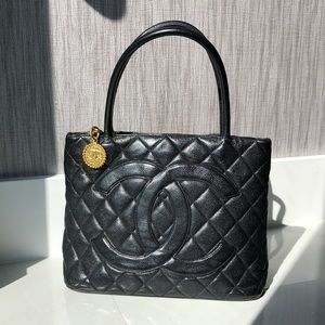 CHANEL Caviar Quilted Medallion Tote Black 🖤